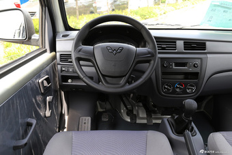 2015款五菱之光S 1.2L标准型