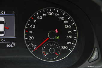 2014款帕萨特2.0T DSG御尊导航版