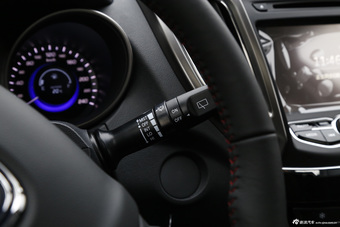 2014款长安CS75 2.0L手动豪华型国5