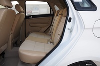 2015款绅宝D20两厢1.5L自动乐享版