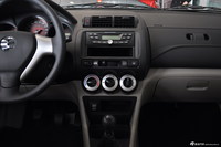 2014款理念1.3L手动舒适型 巴黎蓝