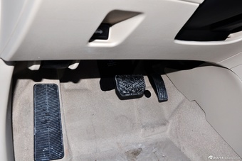 2015款启悦1.6L自动尊享型