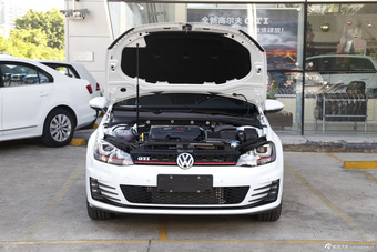 2016款高尔夫GTI 2.0T自动图片