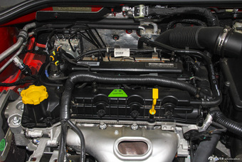 2015款荣威360 1.5L手动精英版