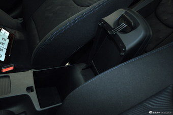 2013款朗动1.6L自动领先型