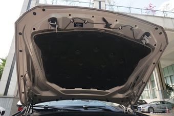 2012款宝马5系四门轿车长轴距版实拍