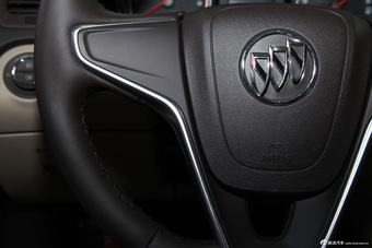 2014款君威2.0自动领先时尚型