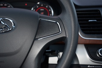 2016款上汽大通G10 2.0T自动精英版