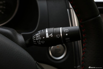 2015款哈弗H6运动版1.5T自动两驱豪华型