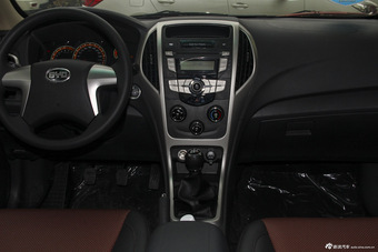 2015款比亚迪全新F3节能版1.5L手动舒适型