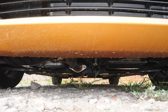 2015款雨燕1.5L自动限定版