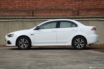 2016款翼神1.8L 手动黑白复刻版