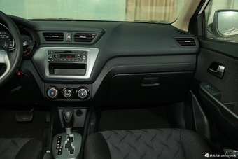 2015款起亚K2 1.4L自动GLS三厢