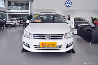 2013款桑塔纳1.6L自动舒适版 平安白