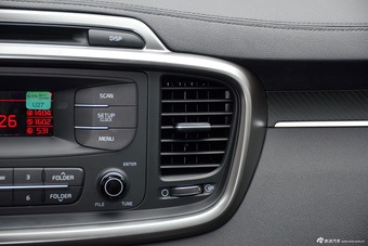 2015款索兰托L 2.4L自动汽油4WD定制版 7座 国V