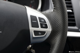 2016款翼神1.8L 手动黑白复刻版