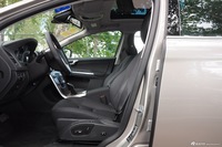 2016款沃尔沃XC60 2.0T 智进版
