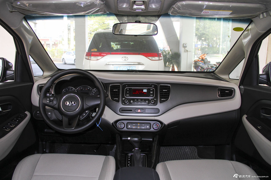 2013款佳乐 2.0L自动标准版7座 京V