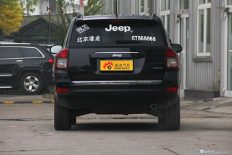 2014款指南者改款2.4L四驱豪华导航版