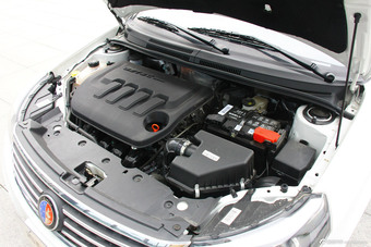 2014款金刚三厢1.5L手动进取型到店实拍