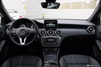 2015款奔驰A200 1.6T自动图片