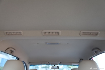 2014款宝骏730 1.5L手动舒适型