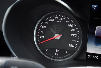 2015款奔驰C200运动版