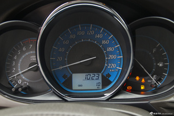 2014款YARiS L 致炫1.3L手动魅动版