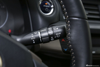 2014款雷克萨斯CT 1.8L自动200h舒适版单色