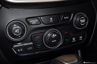 2014款自由光2.4L自动豪华版