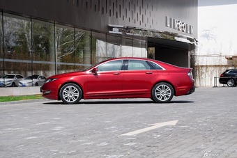 2014款林肯MKZ 2.0T自动尊雅版