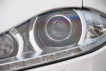 2015款捷豹XJL2.0T两驱典雅商务80周年典藏版