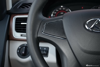 2016款上汽大通G10 2.0T手动豪华版