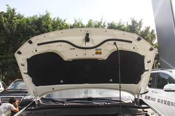 2016款哈弗H2 1.5T手动四驱豪华型