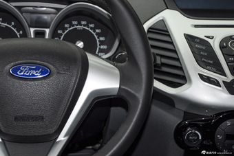 2013款翼搏1.0T手动尊贵型