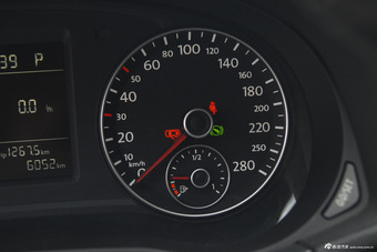 2014款帕萨特1.4T DSG蓝驱版