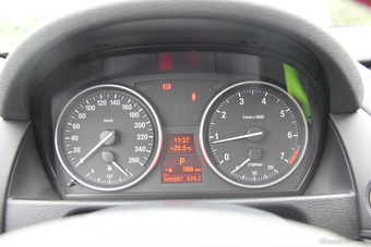 2014款宝马X1 xDrive20i X设计套装