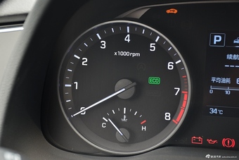 2016款领动 1.6L自动智炫精英型