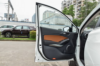 2016款比亚迪元1.5TID自动豪华型