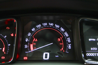 2016款DS 4S 1.8T自动尊享版THP200