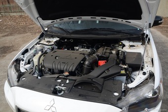 2016款翼神1.8L 手动黑白复刻版