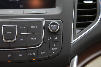 2012款荣威950 2.0L COM舒适版