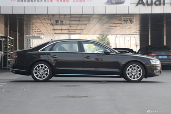 2016款奥迪A8L 3.0T自动45TFSI quattro豪华型
