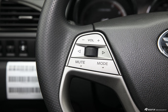 2014款奔腾B70 2.0L手动豪华型