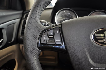 2013款奔腾B50 1.6L自动豪华版