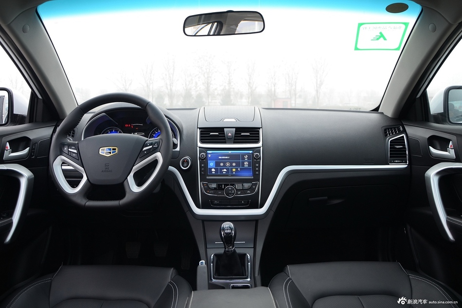 2016款吉利帝豪1.3T手动三厢向上版