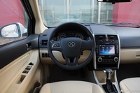 2015款绅宝D20两厢1.5L自动乐享版