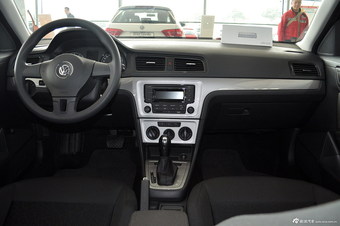 2013款朗逸1.6L自动风尚版图片