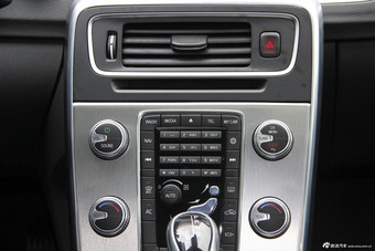 2016款沃尔沃S60L 1.5T自动 T3智行版