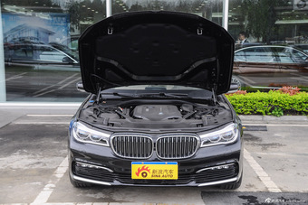 2017款宝马7系740Li 3.0T自动豪华型